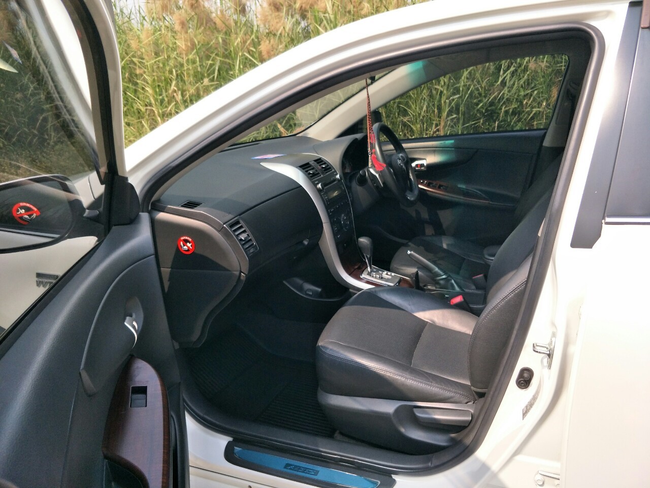 Toyota Corolla Altis ปี 2011 สีขาว (รูปที่ 12)