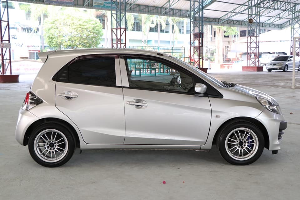 Honda Brio ปี 2012 สีเงิน (รูปที่ 18)