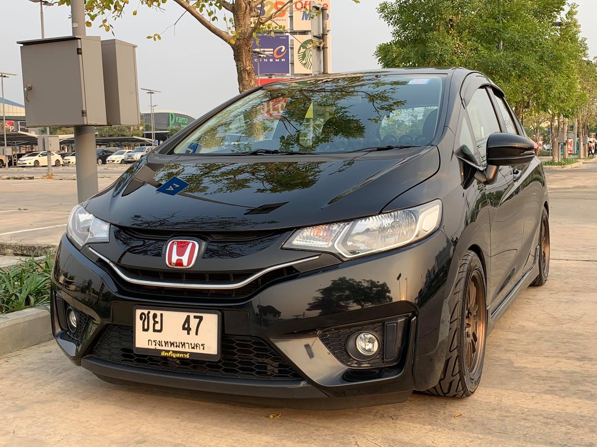 Honda Jazz GK ปี 2016 สีดำ (รูปที่ 12)