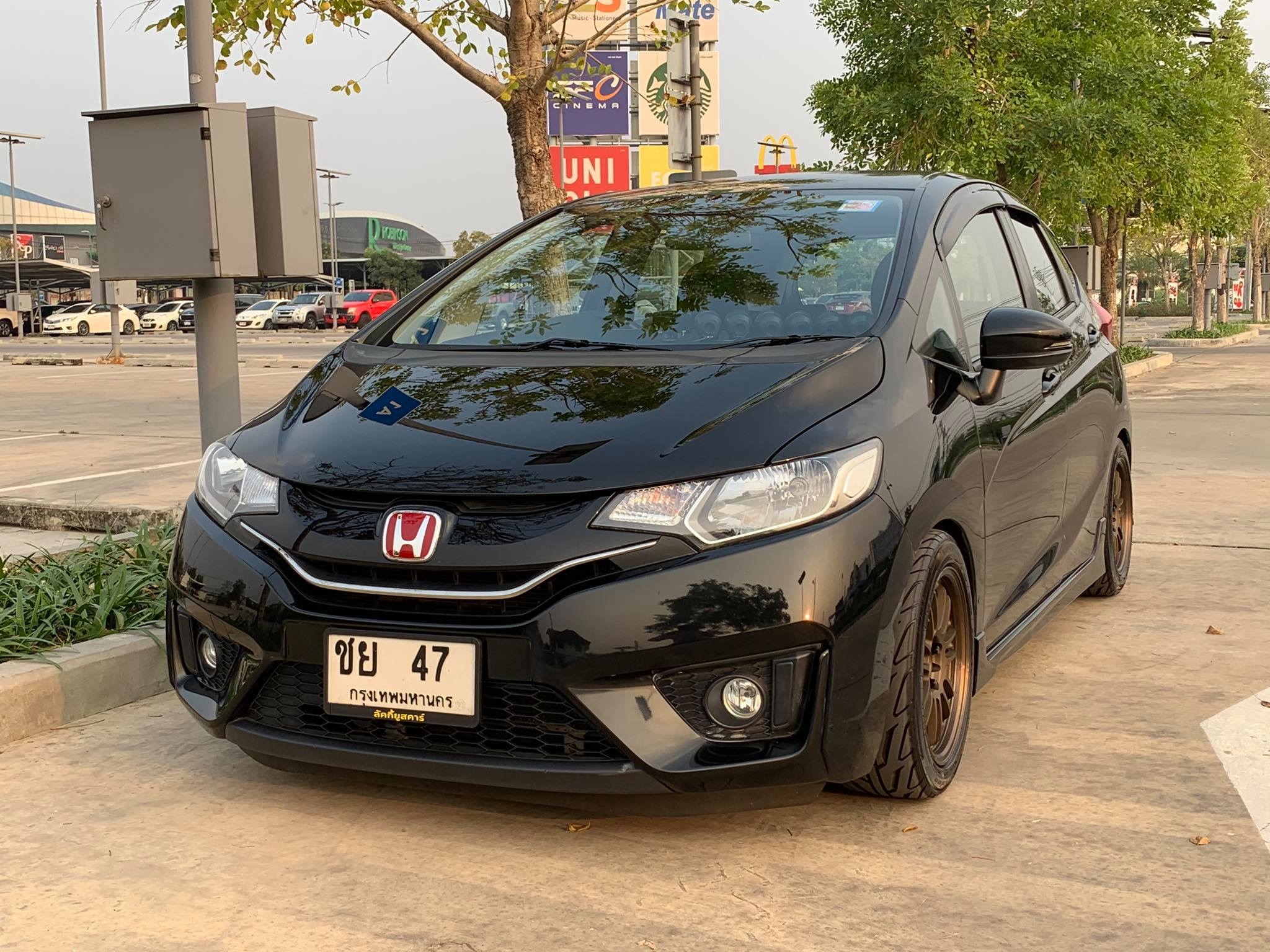 Honda Jazz GK ปี 2016 สีดำ (รูปที่ 8)