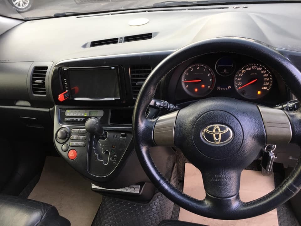 Toyota Wish ปี 2004 สีเงิน (รูปที่ 9)