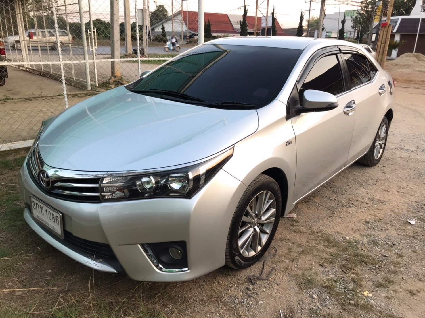 Toyota Corolla Altis ปี 2014 สีเงิน