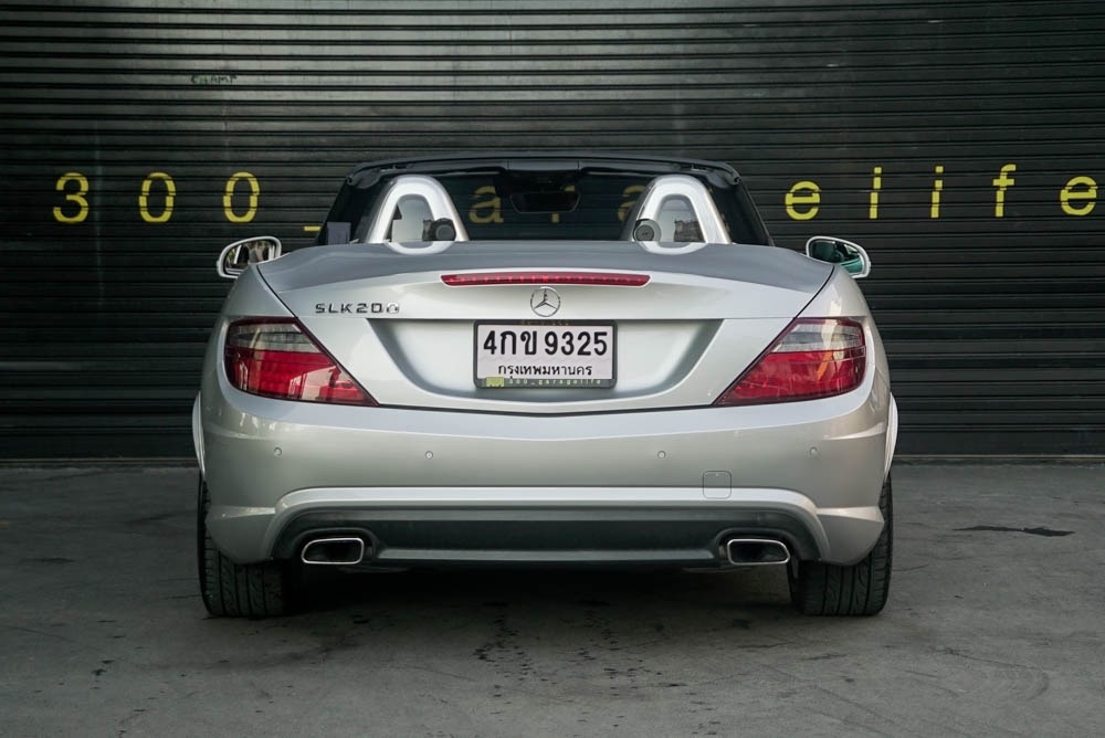 Mercedes-Benz SLK-Class R172 SLK200 ปี 2011 สีเงิน (รูปที่ 4)