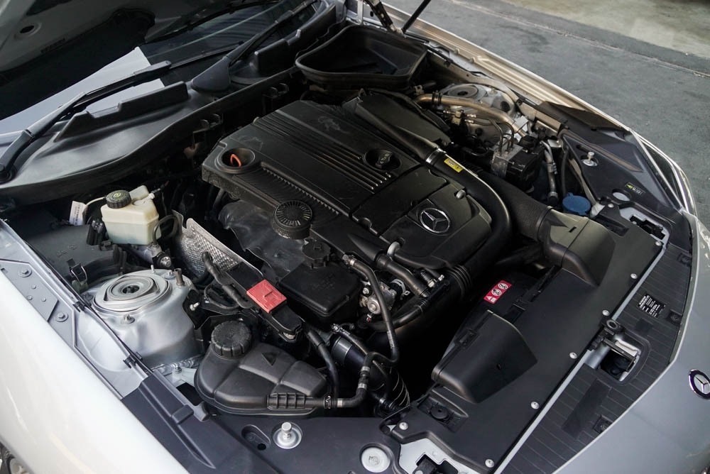 Mercedes-Benz SLK-Class R172 SLK200 ปี 2011 สีเงิน (รูปที่ 16)