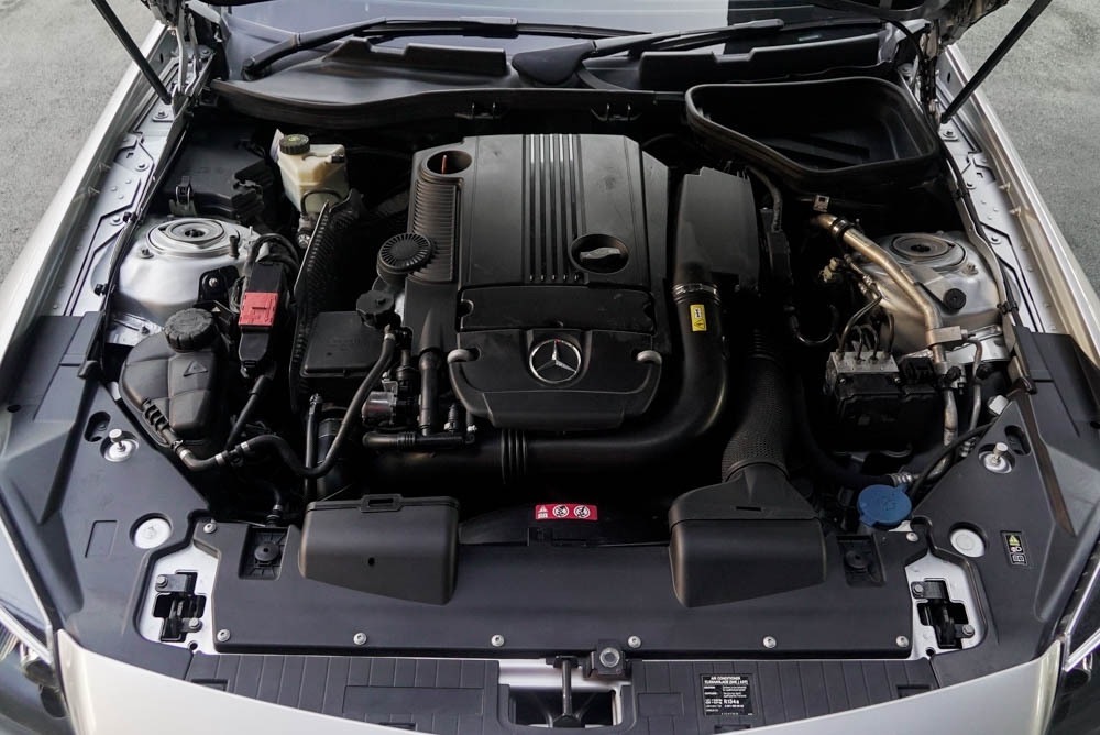 Mercedes-Benz SLK-Class R172 SLK200 ปี 2011 สีเงิน (รูปที่ 17)