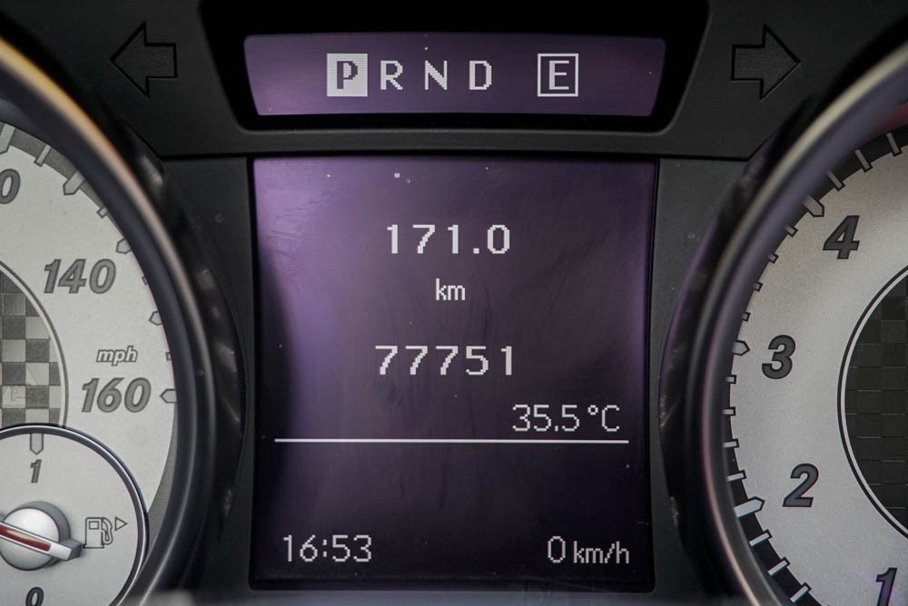 Mercedes-Benz SLK-Class R172 SLK200 ปี 2011 สีเงิน (รูปที่ 9)