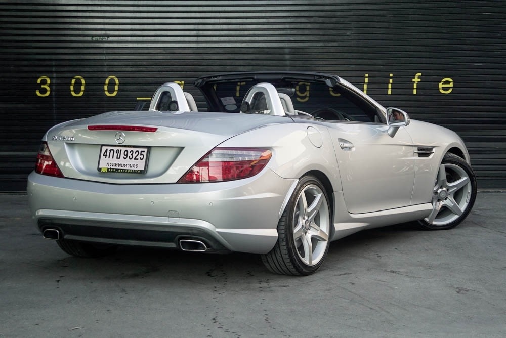 Mercedes-Benz SLK-Class R172 SLK200 ปี 2011 สีเงิน (รูปที่ 2)