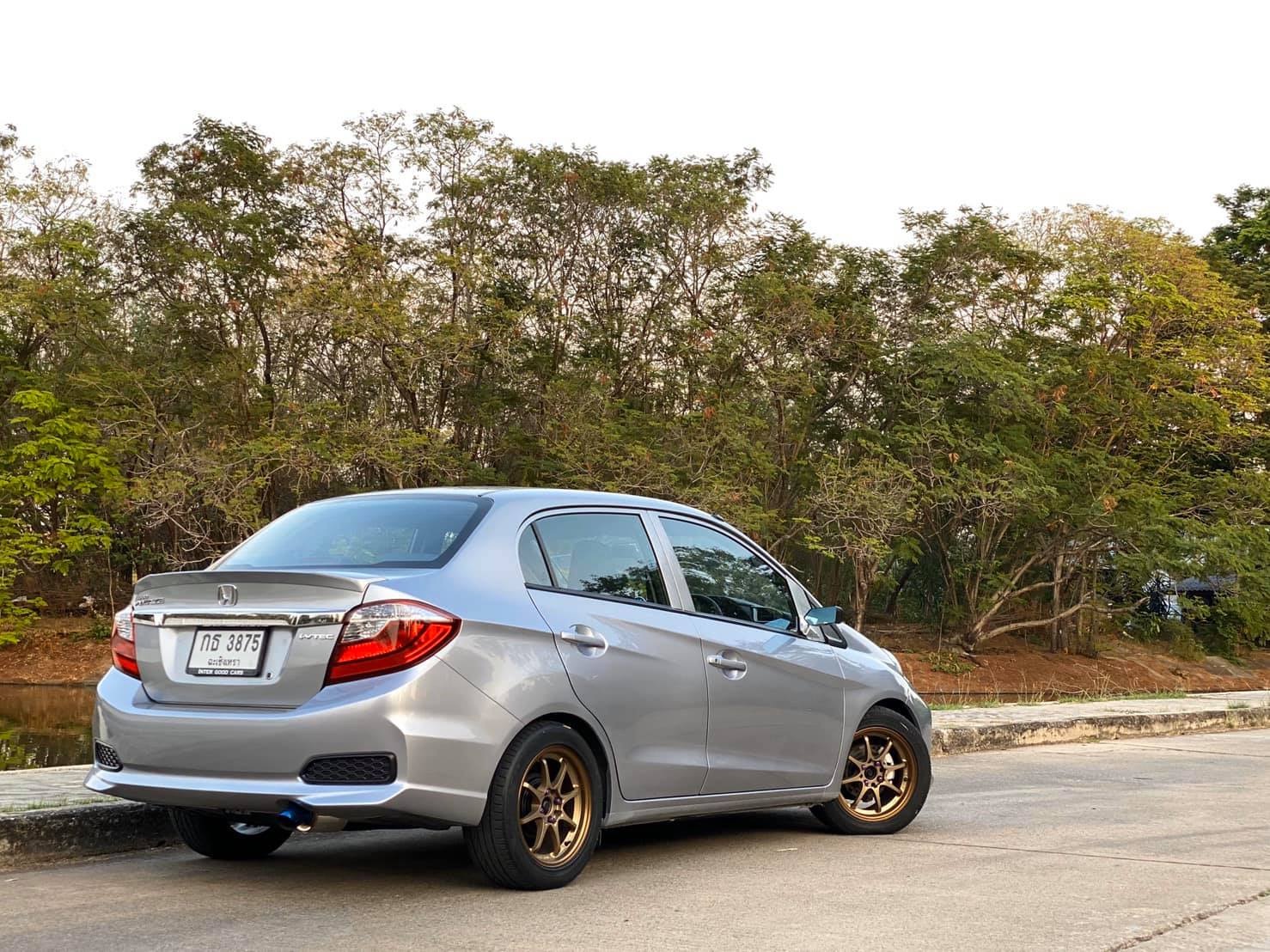 Honda Brio Amaze ปี 2017 สีเงิน (รูปที่ 3)