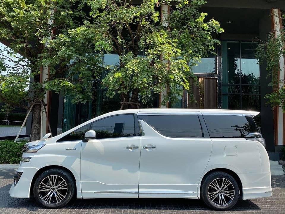 Toyota Vellfire ปี 2017 สีขาว (รูปที่ 2)