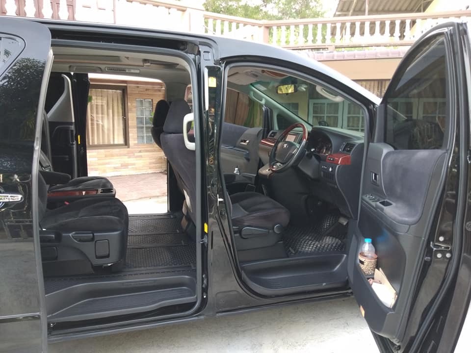 Toyota Vellfire ปี 2010 สีดำ (รูปที่ 4)