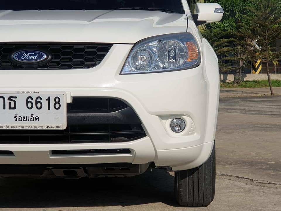 Ford Escape ปี 2014 สีขาว (รูปที่ 4)