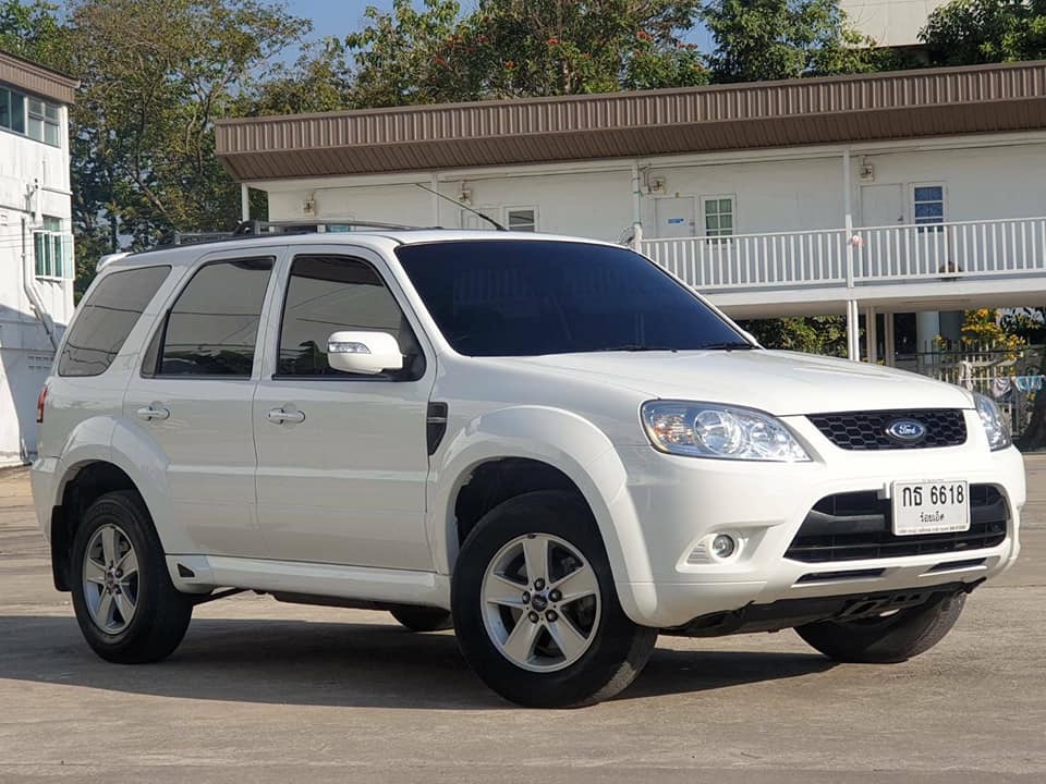 Ford Escape ปี 2014 สีขาว (รูปที่ 2)
