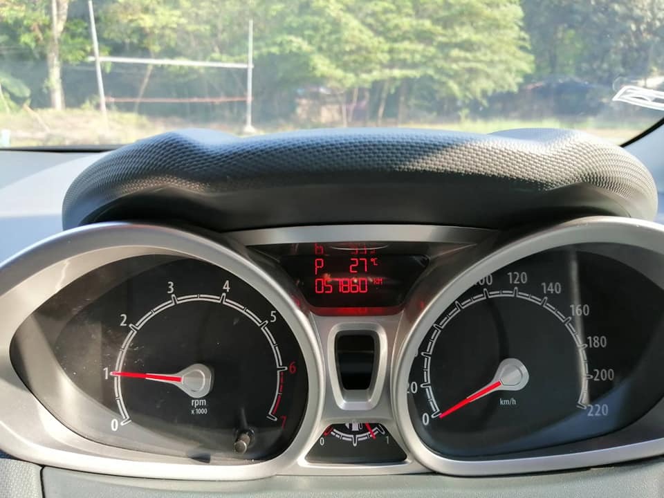 Ford Fiesta ปี 2012 สีขาว (รูปที่ 10)