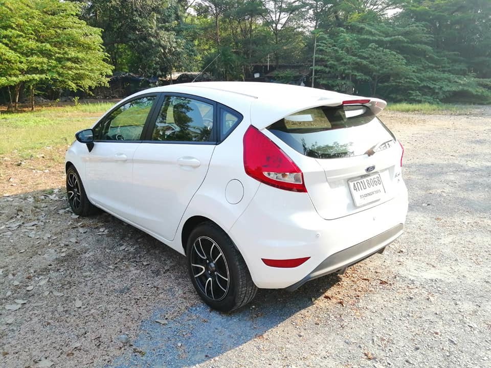 Ford Fiesta ปี 2012 สีขาว (รูปที่ 8)
