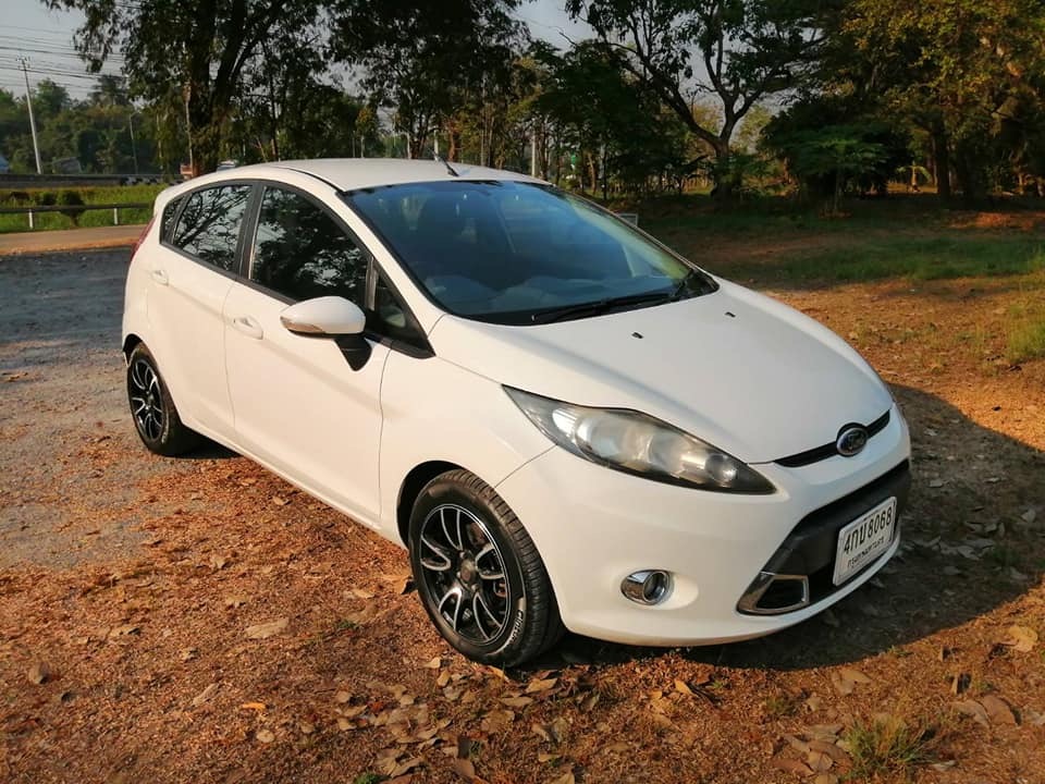 Ford Fiesta ปี 2012 สีขาว (รูปที่ 3)