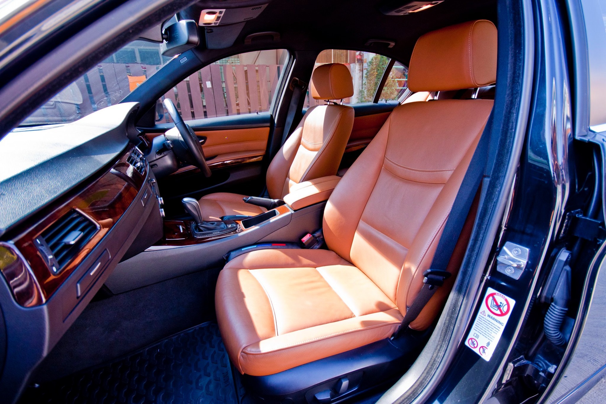 BMW 3 Series E90 318i ปี 2010 สีดำ (รูปที่ 13)