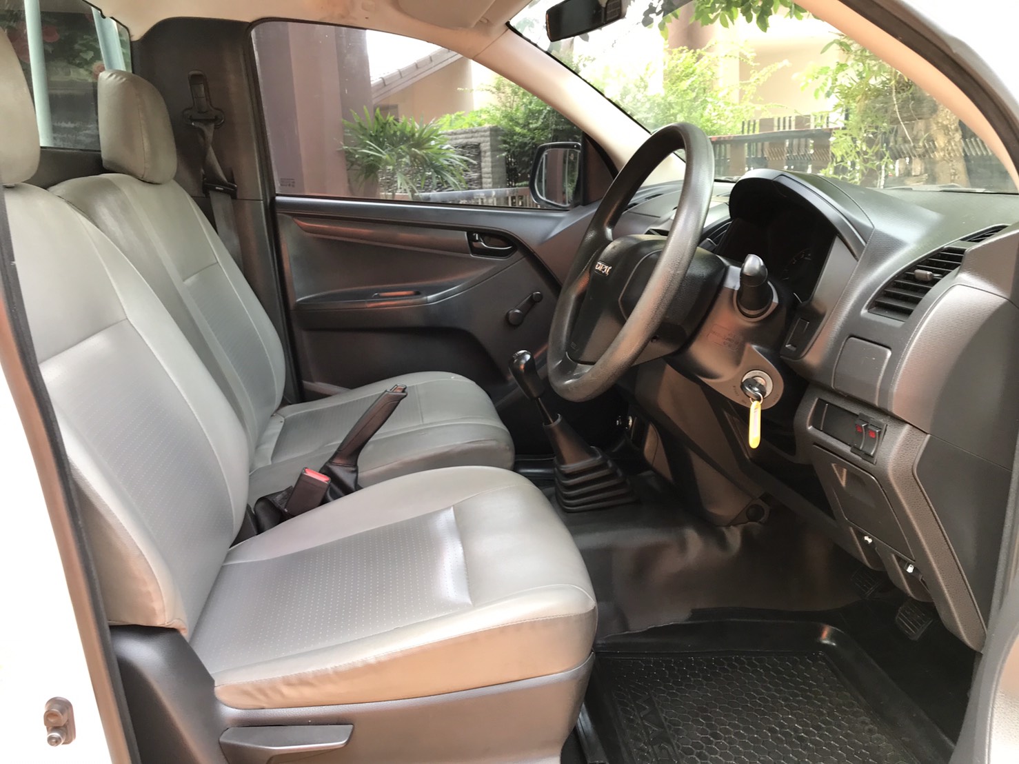Isuzu D-Max Spark ปี 2016 สีขาว (รูปที่ 7)