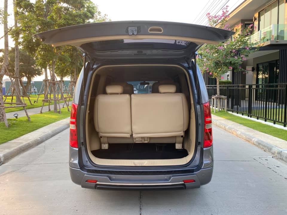 Hyundai H-1 ปี 2011 สีเทา (รูปที่ 24)