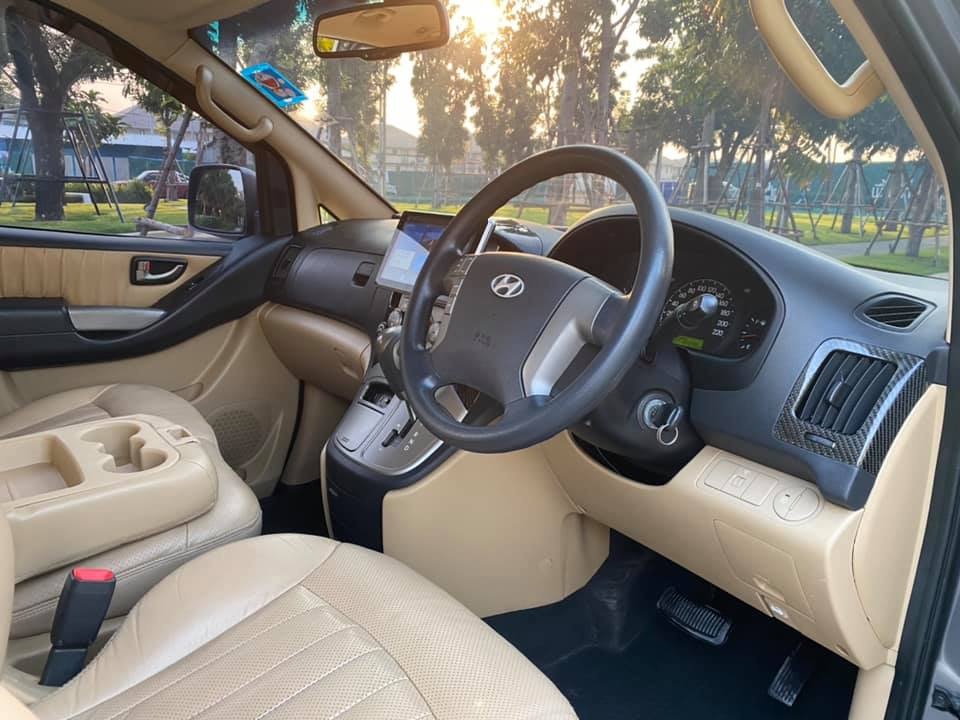 Hyundai H-1 ปี 2011 สีเทา (รูปที่ 20)