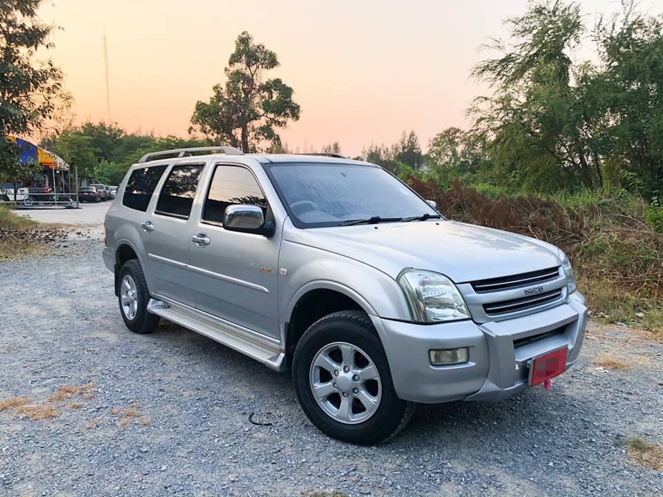 ISUZU ADVENTURE MASTER LUXURY