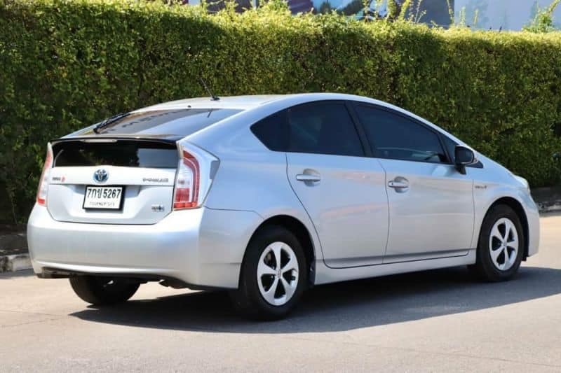 Toyota Prius ปี 2012 สีเงิน (รูปที่ 12)
