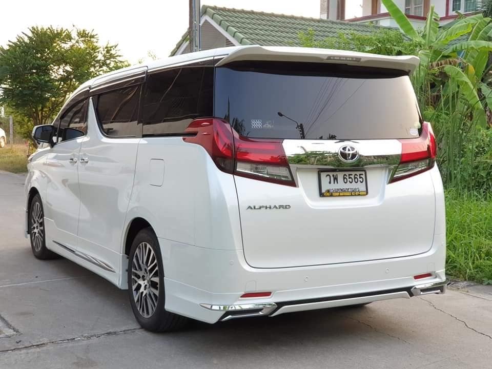 Toyota Alphard ปี 2015 สีขาว (รูปที่ 4)