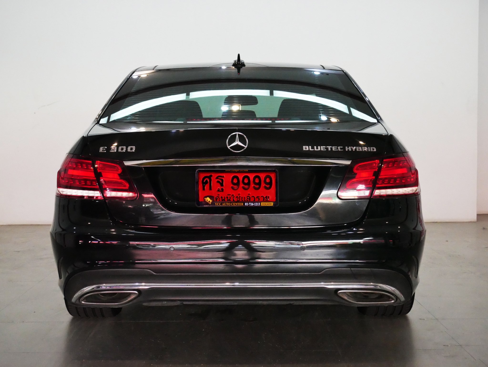 Mercedes-Benz E-Class W212 E300 ปี 2014 สีดำ (รูปที่ 4)