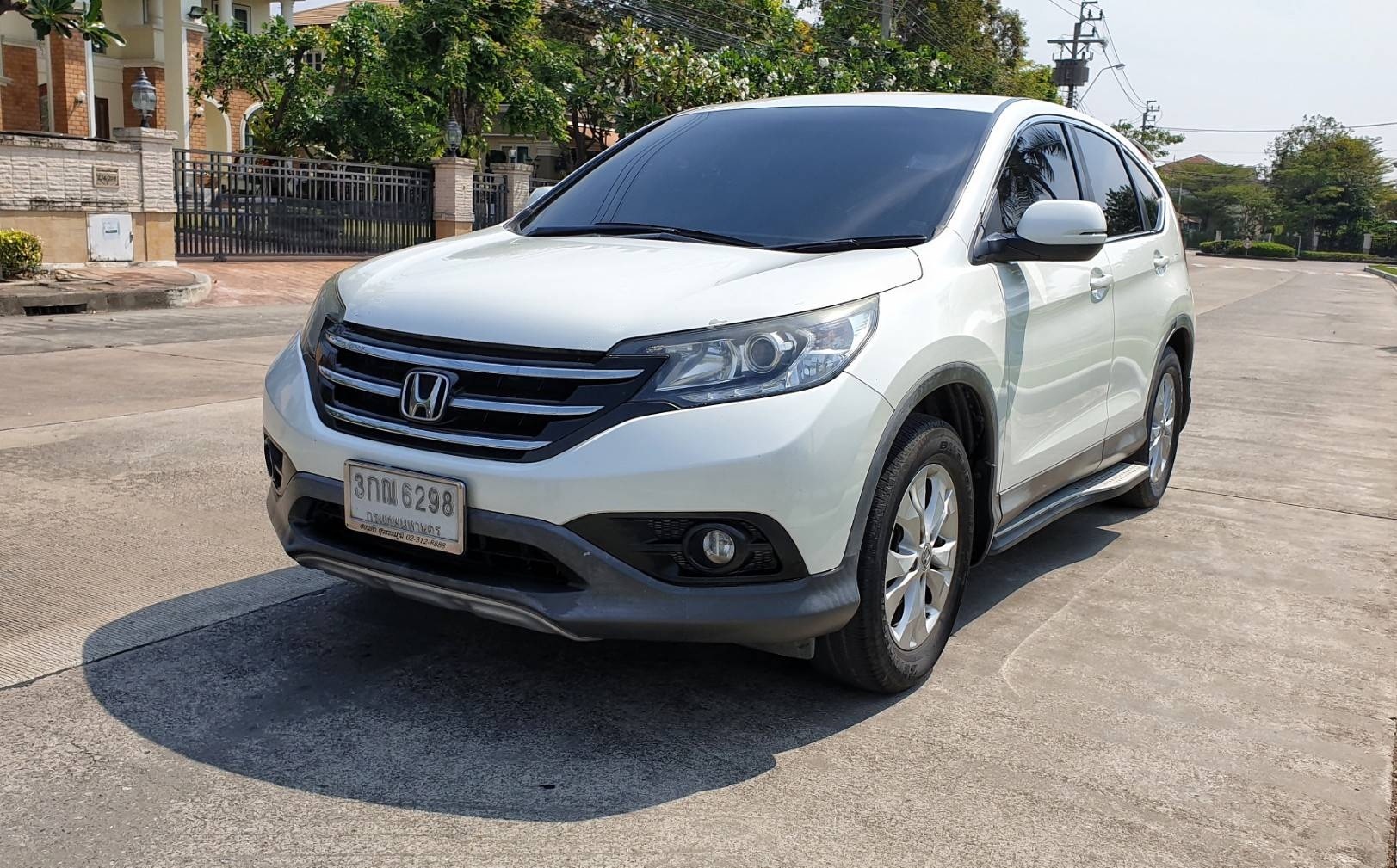 Honda CR-V ปี 2014 สีขาว