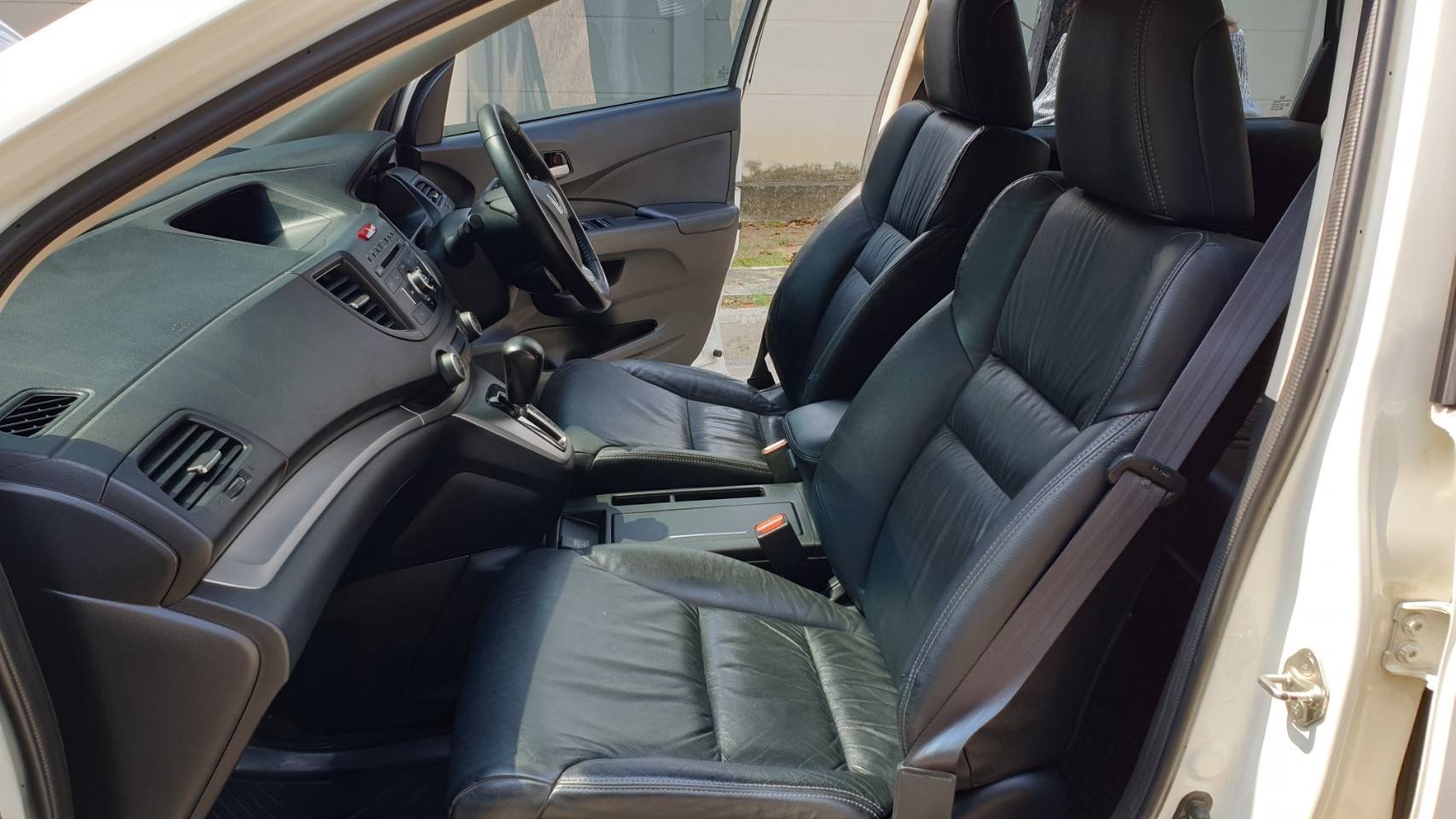 Honda CR-V ปี 2014 สีขาว (รูปที่ 4)