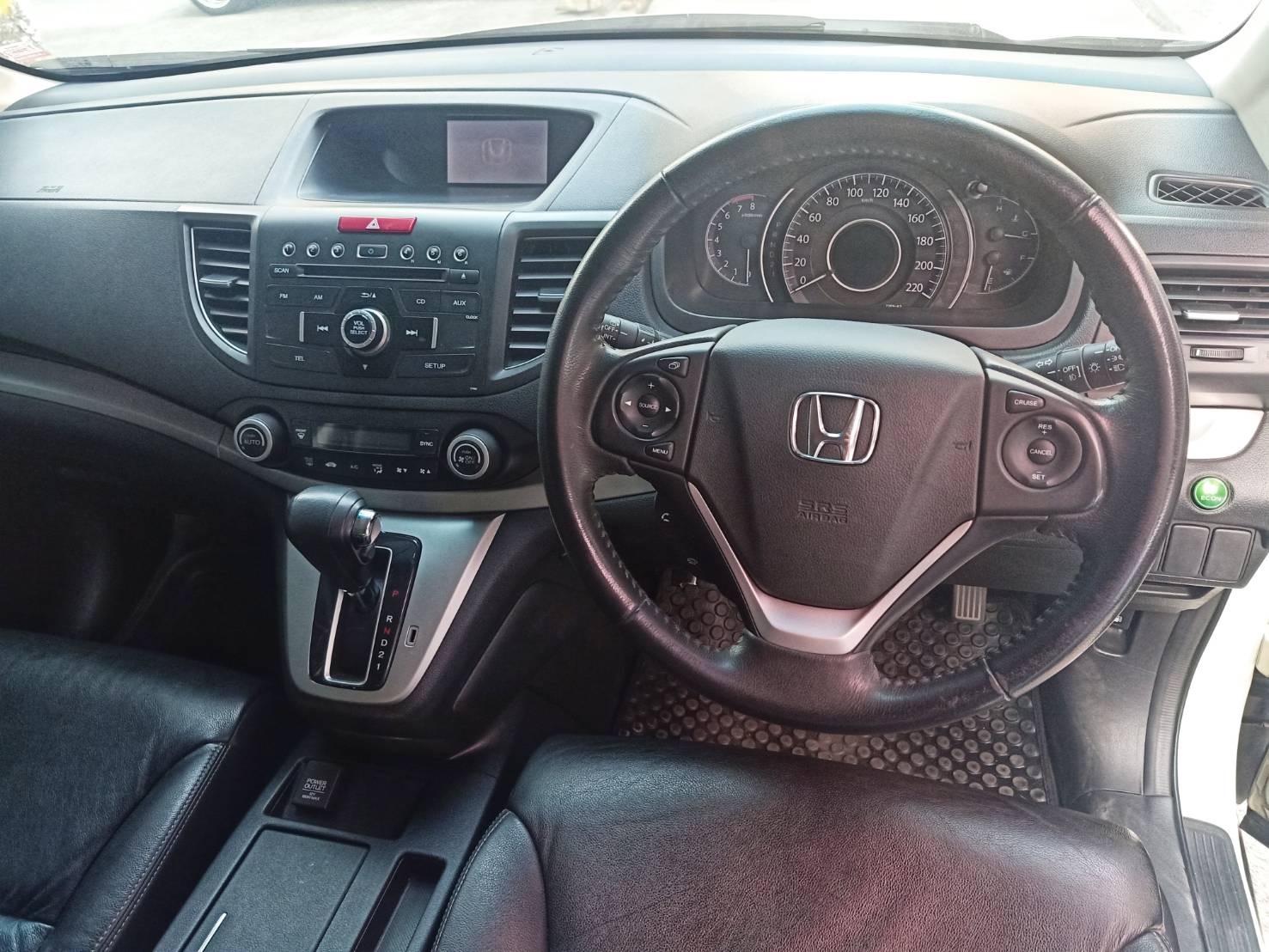 Honda CR-V ปี 2014 สีขาว