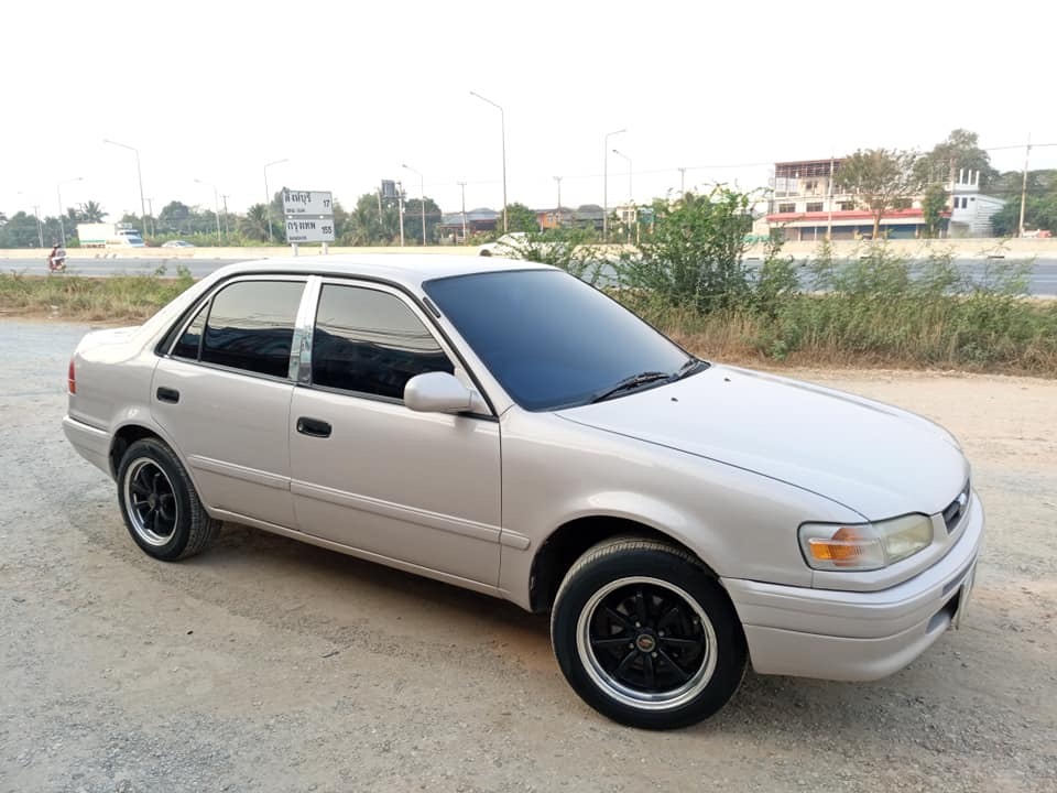 Toyota Corolla AE111 ปี 1996 สีเงิน (รูปที่ 2)