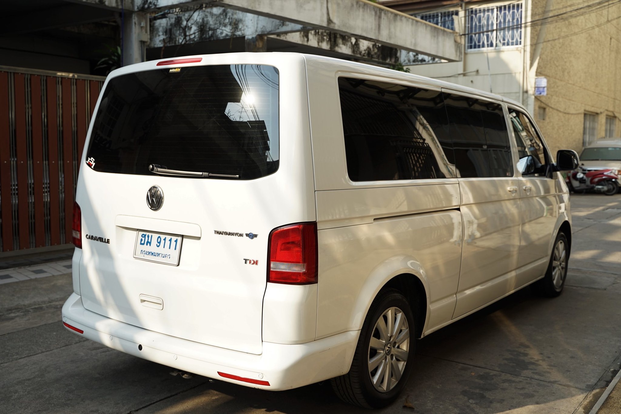 Volkswagen Transporter (Caravelle) Caravelle ปี 2014 สีขาว (รูปที่ 3)