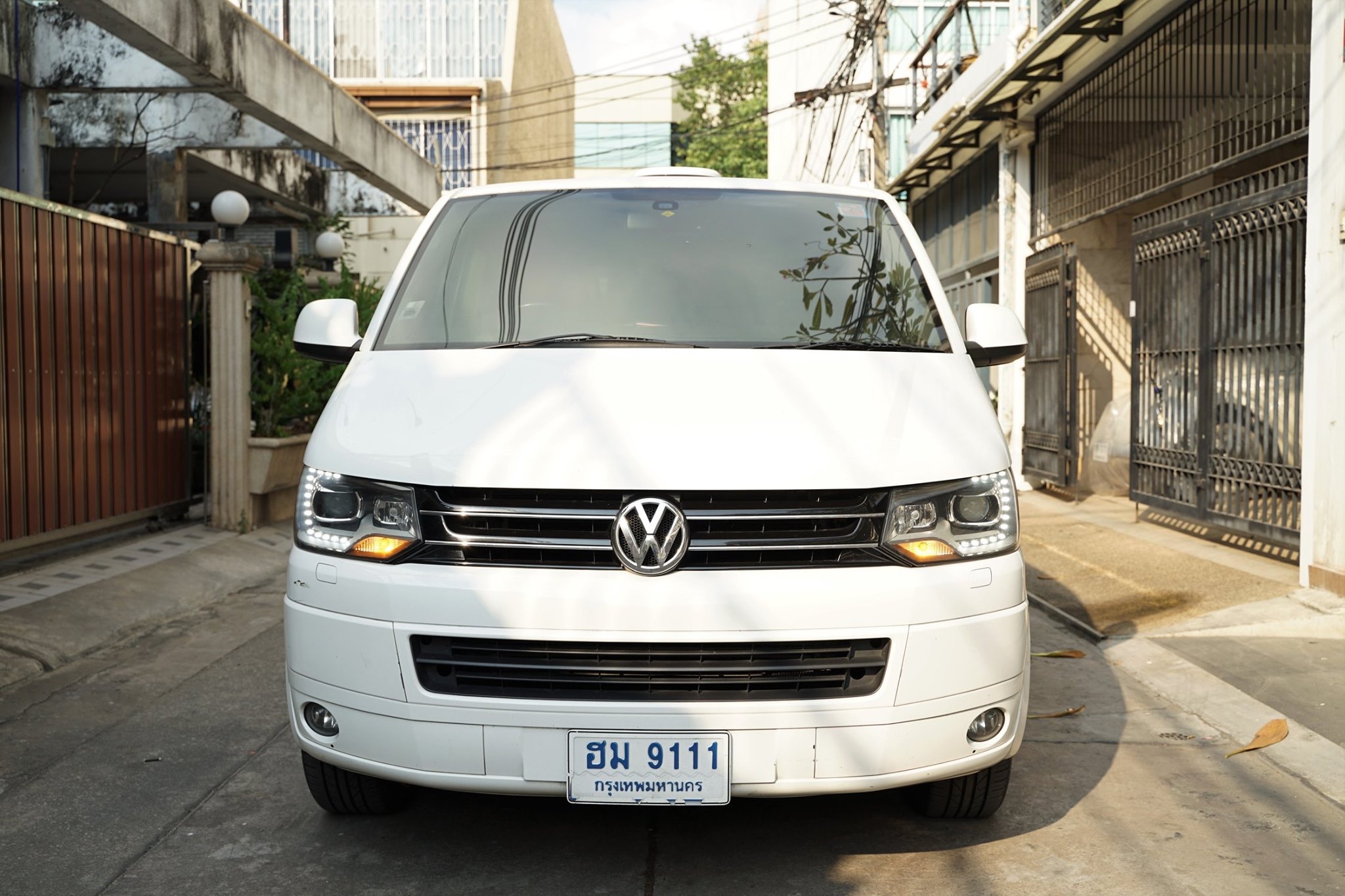 Volkswagen Transporter (Caravelle) Caravelle ปี 2014 สีขาว (รูปที่ 2)