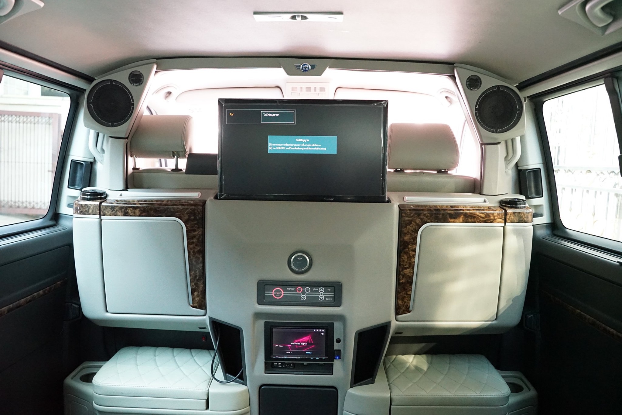 Volkswagen Transporter (Caravelle) Caravelle ปี 2014 สีขาว (รูปที่ 6)