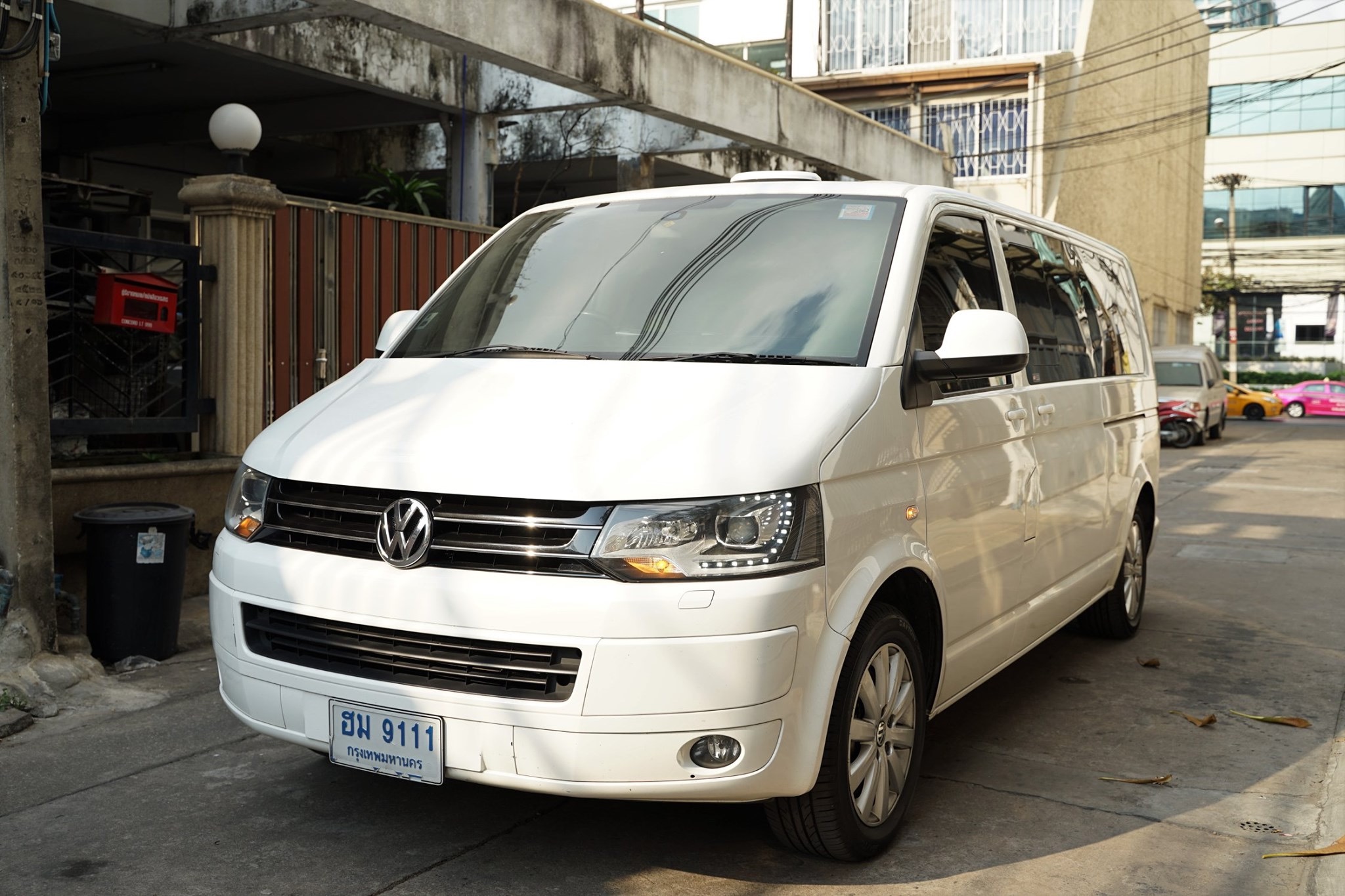 Volkswagen Transporter (Caravelle) Caravelle ปี 2014 สีขาว