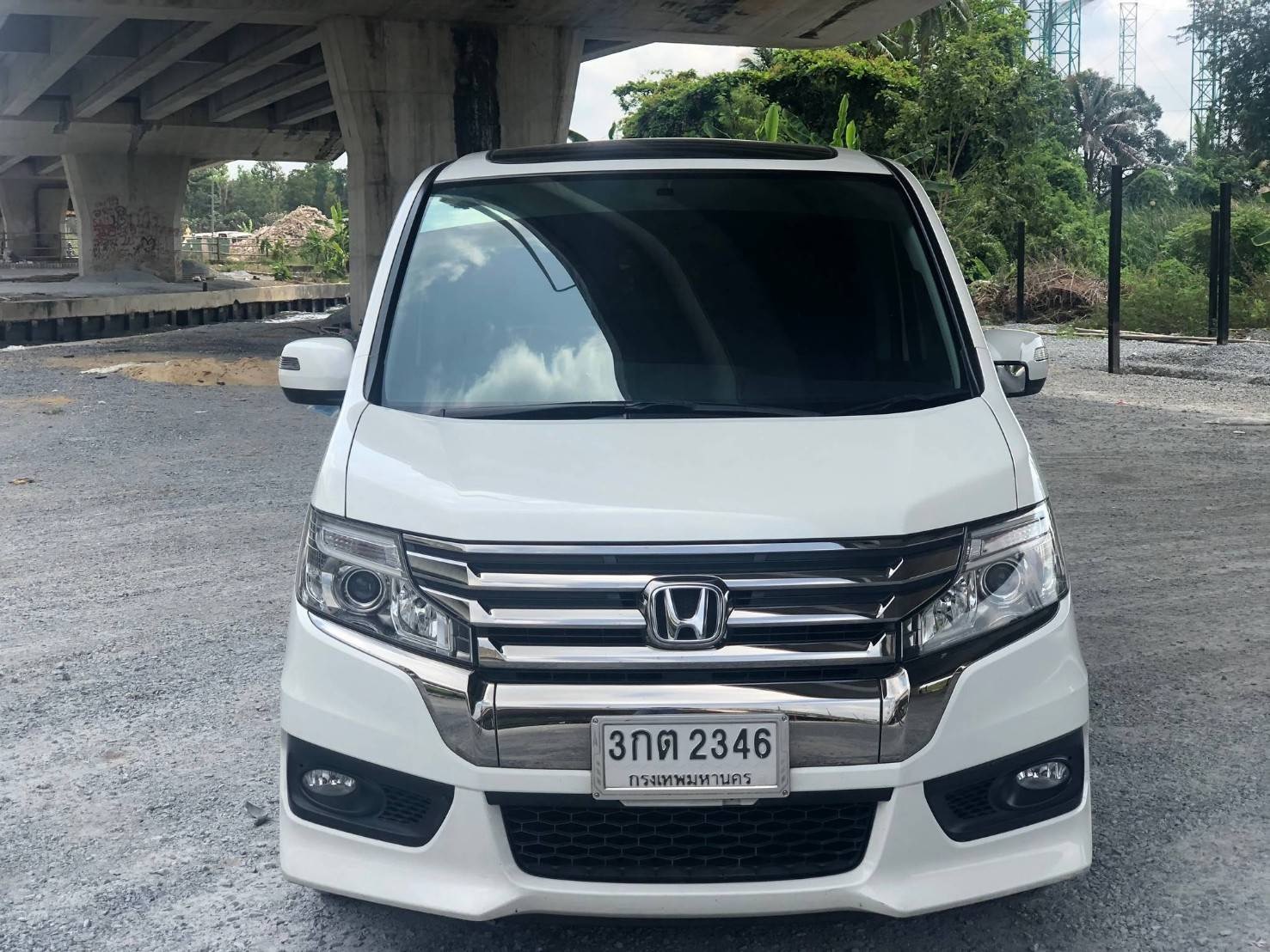 Honda STEPWGN SPADA ปี 2014 สีขาว (รูปที่ 2)