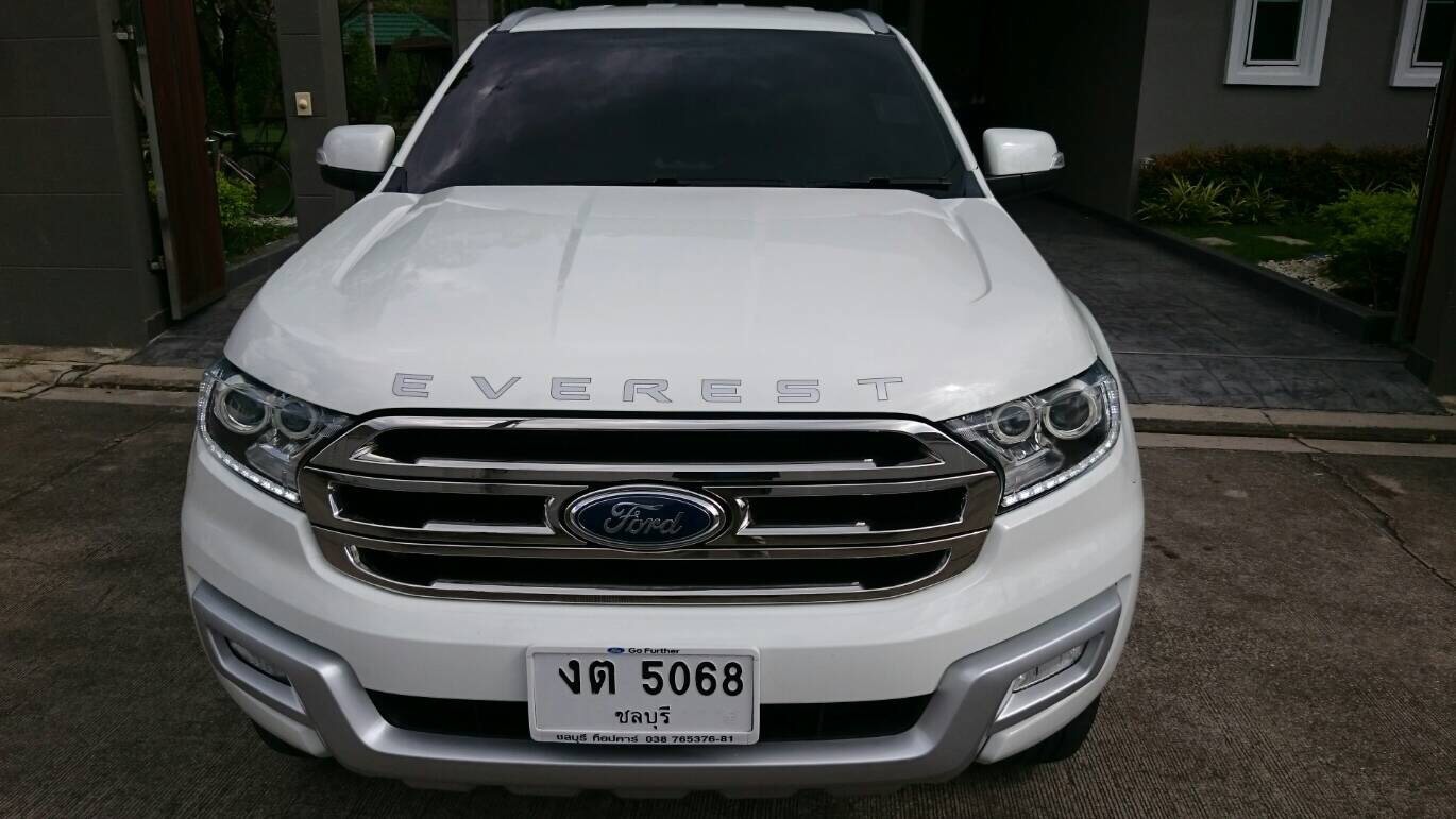 Ford Everest ปี 2015 สีขาว