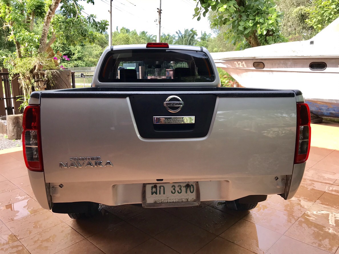 Nissan Navara King Cab ปี 2007 สีเงิน (รูปที่ 8)