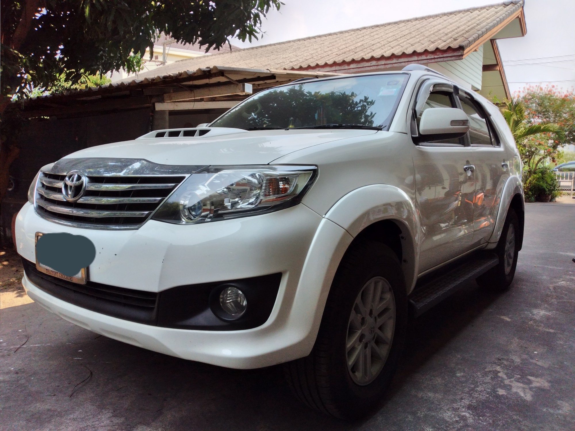 Toyota Fortuner ปี 2555