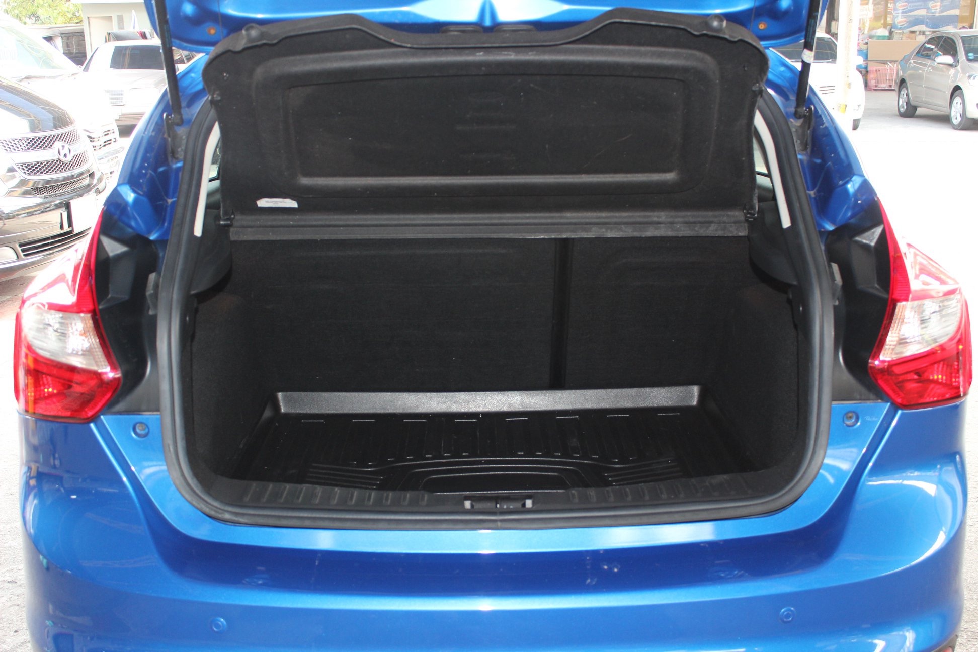 Ford Focus ปี 2013 สีน้ำเงิน (รูปที่ 17)