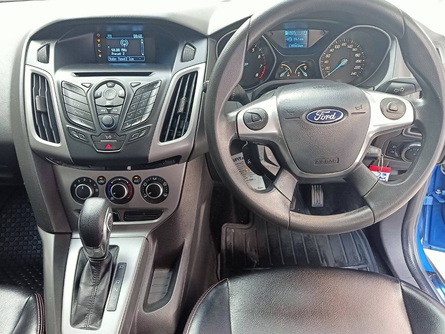 Ford Focus ปี 2013 สีน้ำเงิน (รูปที่ 19)