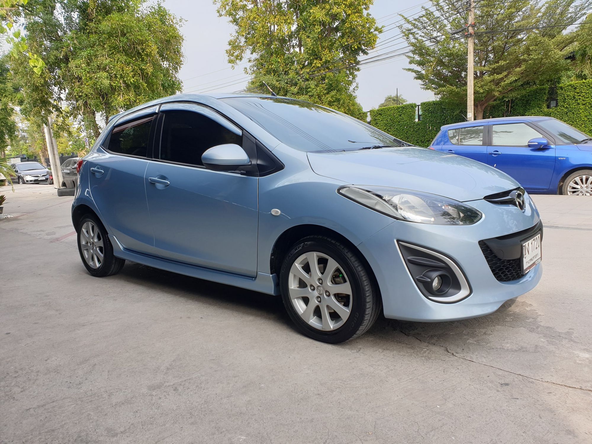 Mazda 2 Sports (5 ประตู) ปี 2010 สีฟ้า (รูปที่ 2)