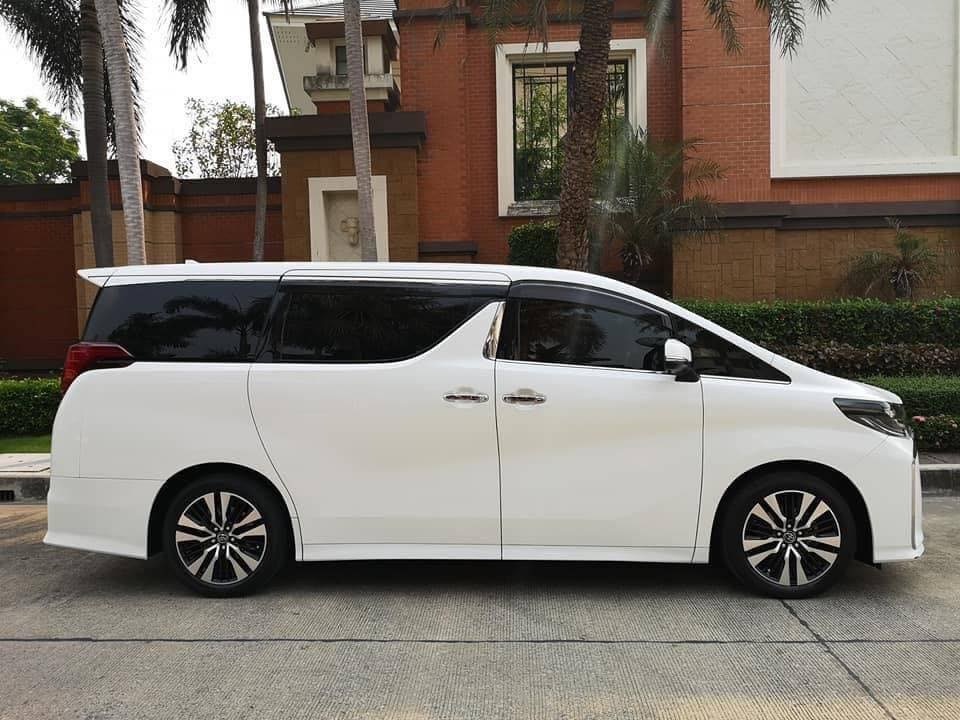 Toyota Alphard ปี 2018 สีขาว (รูปที่ 3)