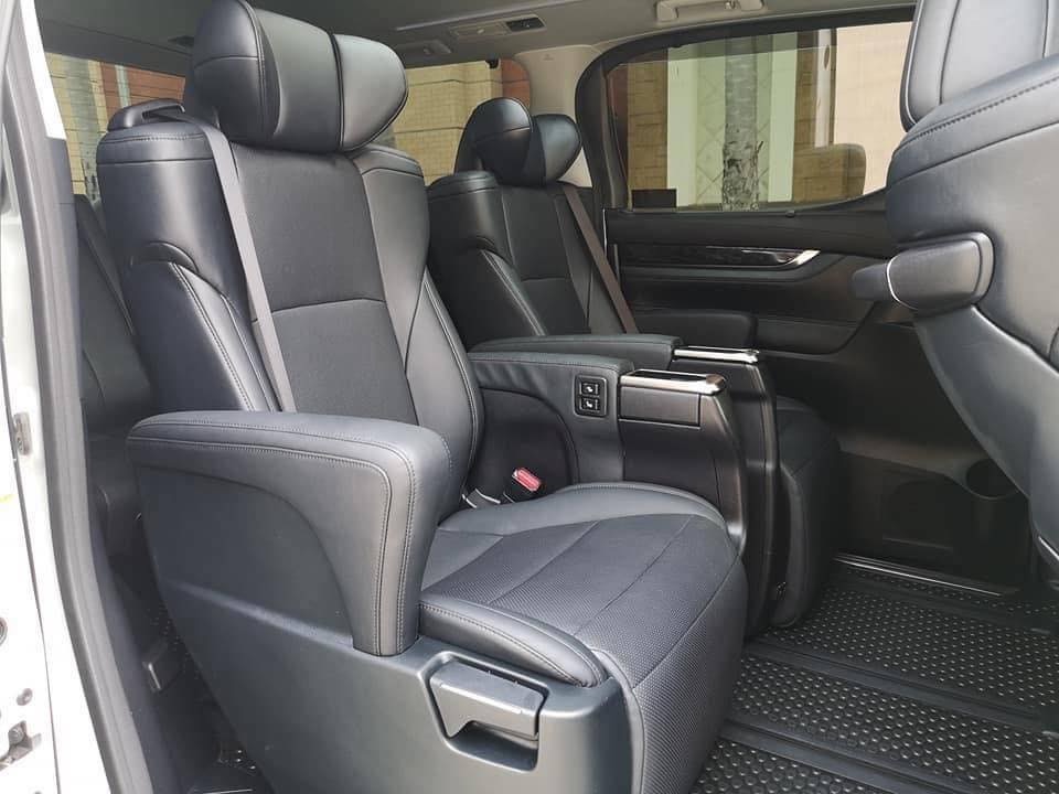 Toyota Alphard ปี 2018 สีขาว (รูปที่ 7)