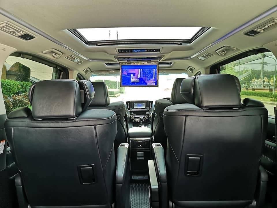 Toyota Alphard ปี 2018 สีขาว (รูปที่ 8)