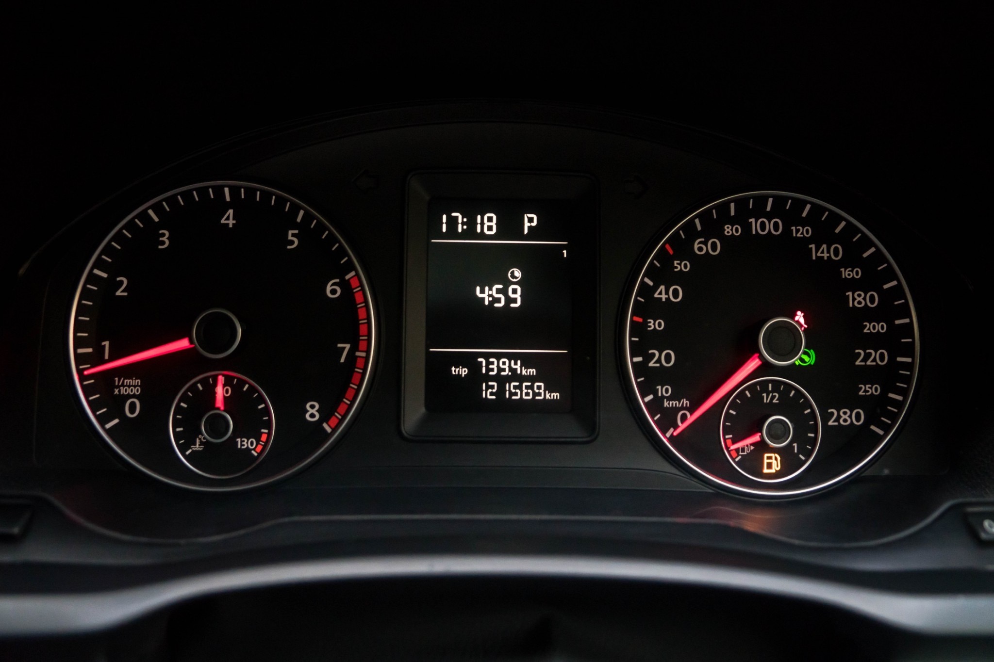 Volkswagen Scirocco 2.0 ปี 2011 สีขาว (รูปที่ 5)