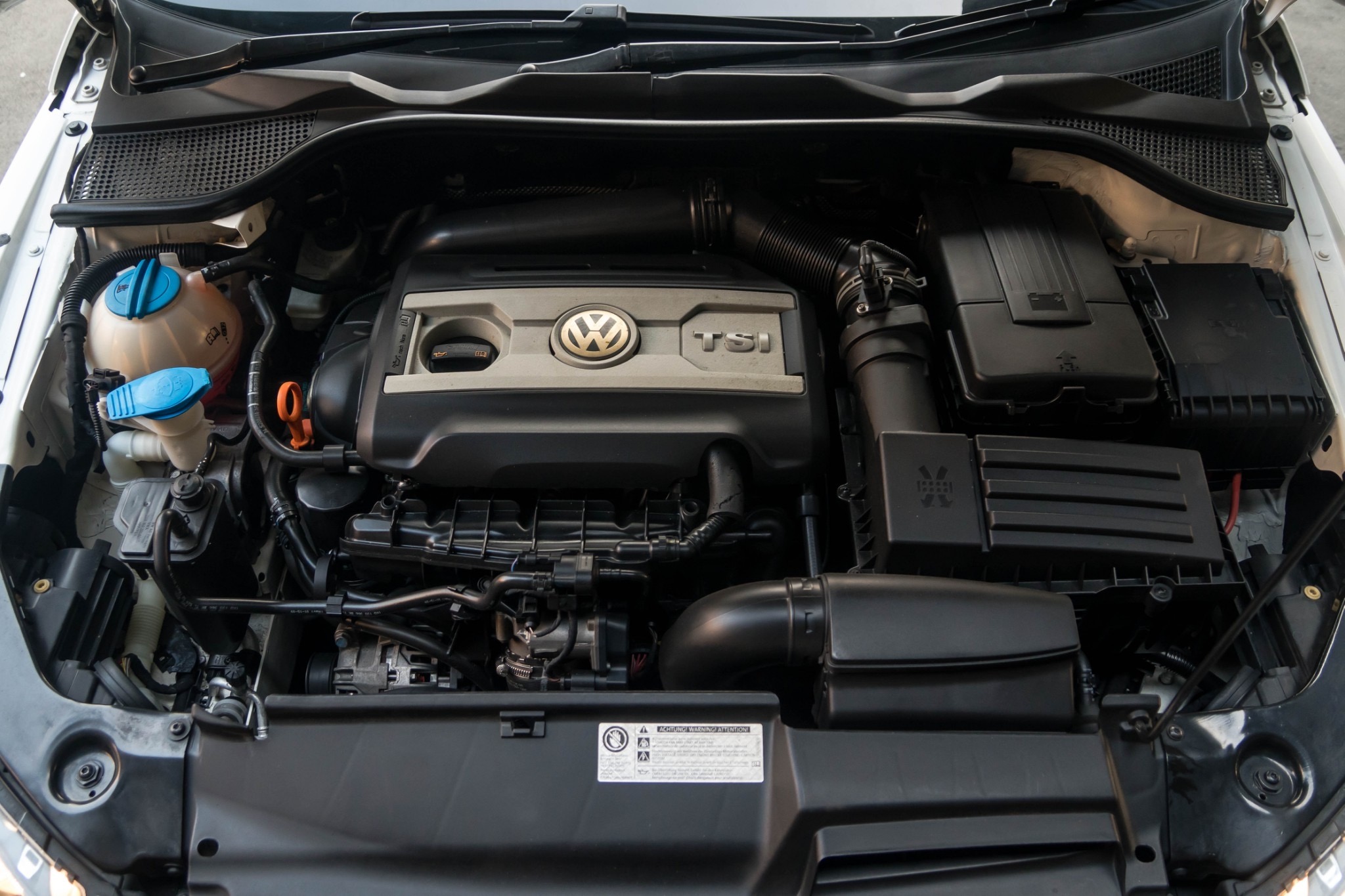 Volkswagen Scirocco 2.0 ปี 2011 สีขาว (รูปที่ 15)