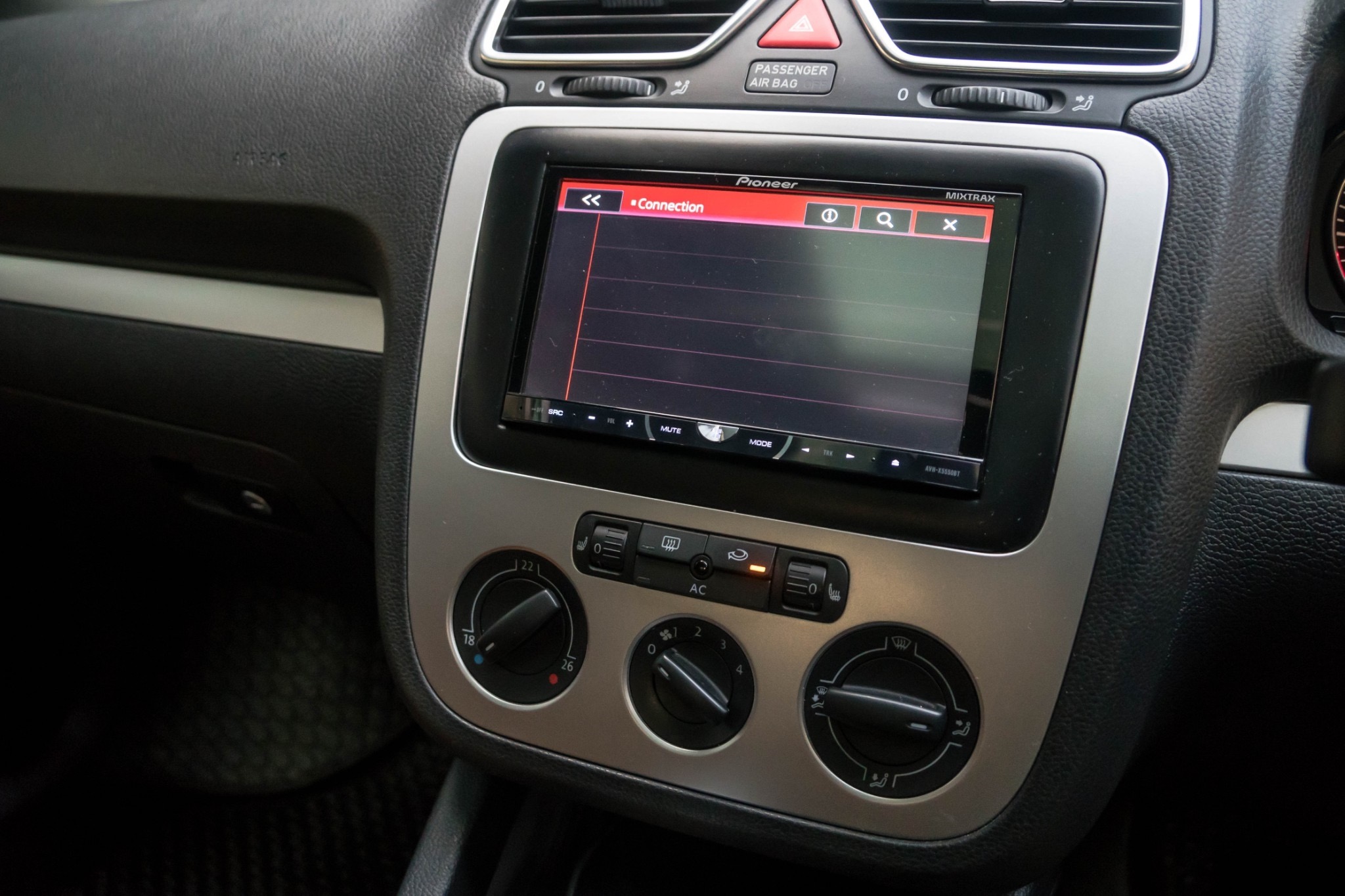 Volkswagen Scirocco 2.0 ปี 2011 สีขาว (รูปที่ 6)