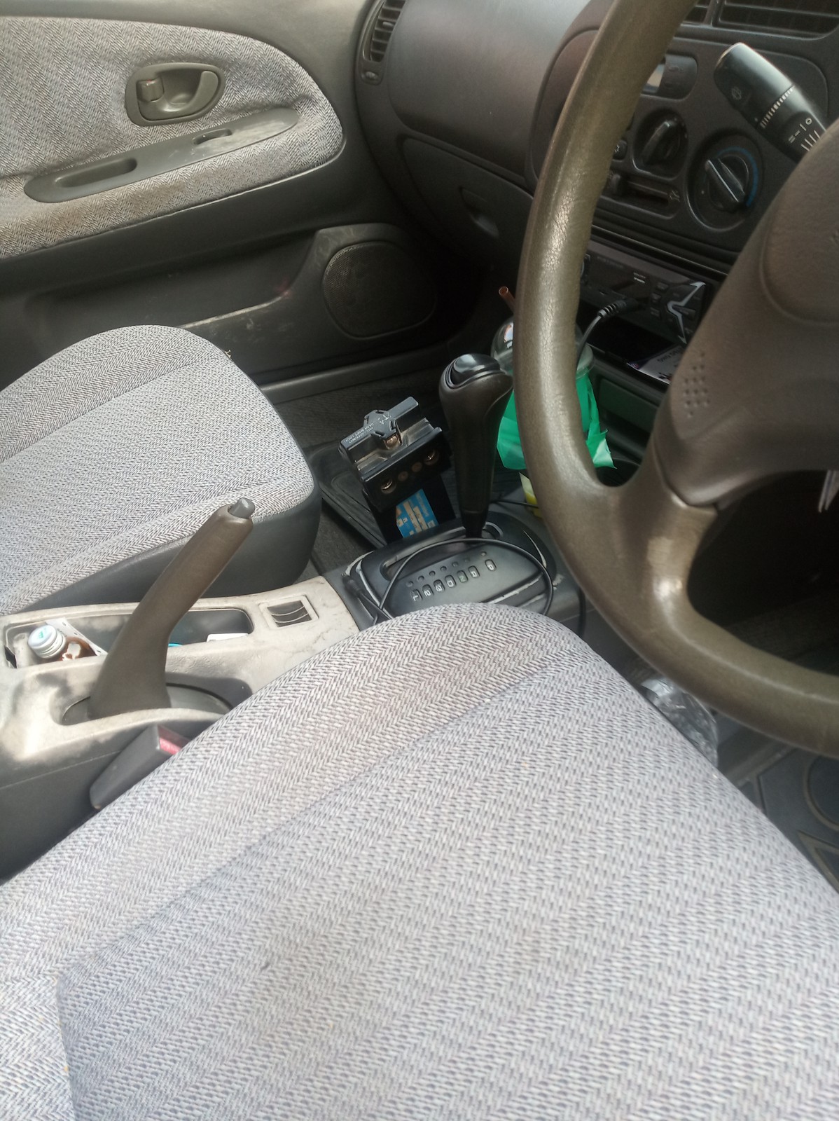 Mitsubishi Lancer ท้ายเบนซ์ ปี 1996 สีน้ำตาล (รูปที่ 10)