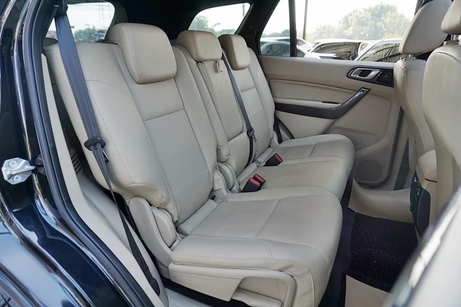 Ford Everest ปี 2017 สีขาว (รูปที่ 9)